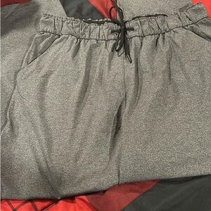 Lululemon size 14 women’s jogger